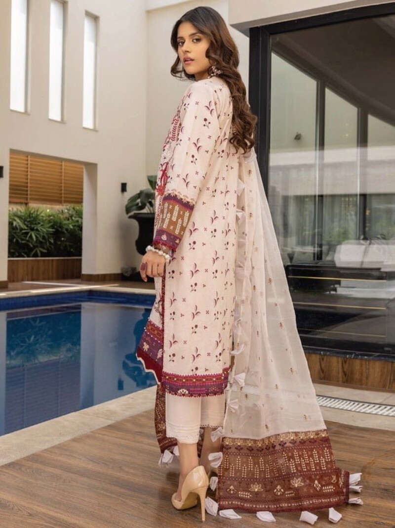 Humdum D-08 Embroidered Lawn 3Pc Suit Collection 2024