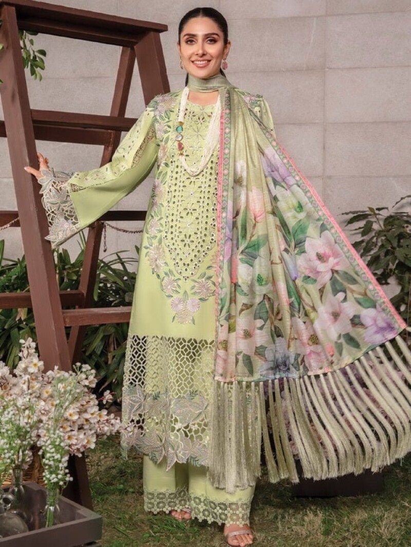 Rang Rasiya D-10 Geeti Premium Embroidered Lawn 3Pc Suit Collection 2024