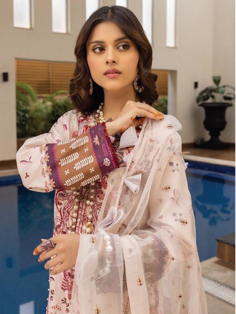 Humdum D-08 Embroidered Lawn 3Pc Suit Collection 2024