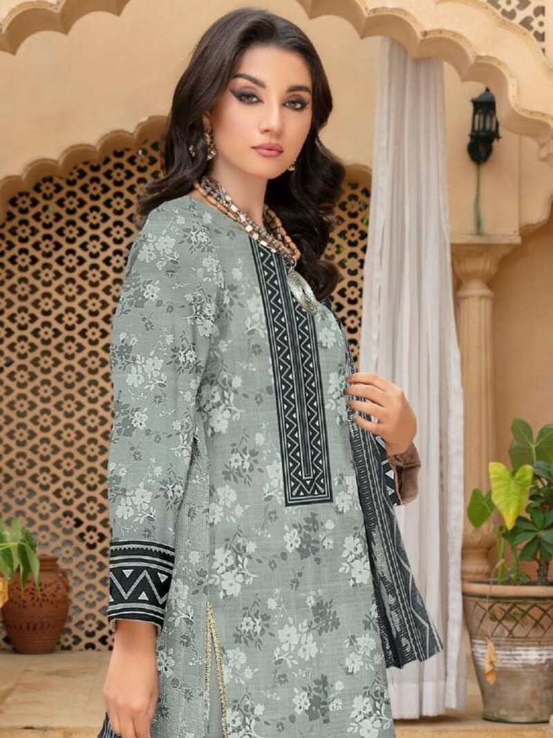 Rashk E Qamar Hajra Exclusive Dabi D-09 Qamar Hajra Exclusive Dabi Lawn Collection 2024