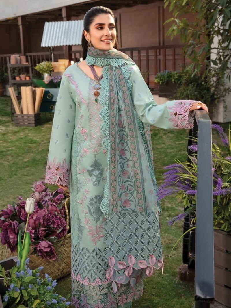 Rang Rasiya D-09 Amyra Premium Embroidered Lawn 3Pc Suit Collection 2024