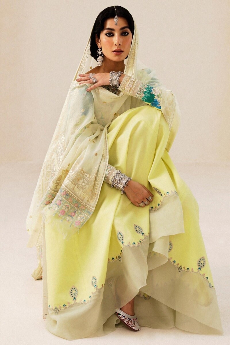 Zara Shahjahan D-13A Phool Kari Embroidered Luxury Lawn 3Pc Suit Collection 2024