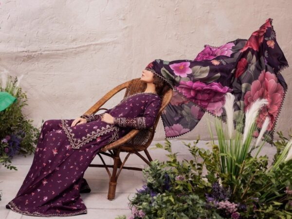Iznik Dahlia Dl-06 Tranquil Embroidered Luxury Lawn 3Pc Suit Collection 2024