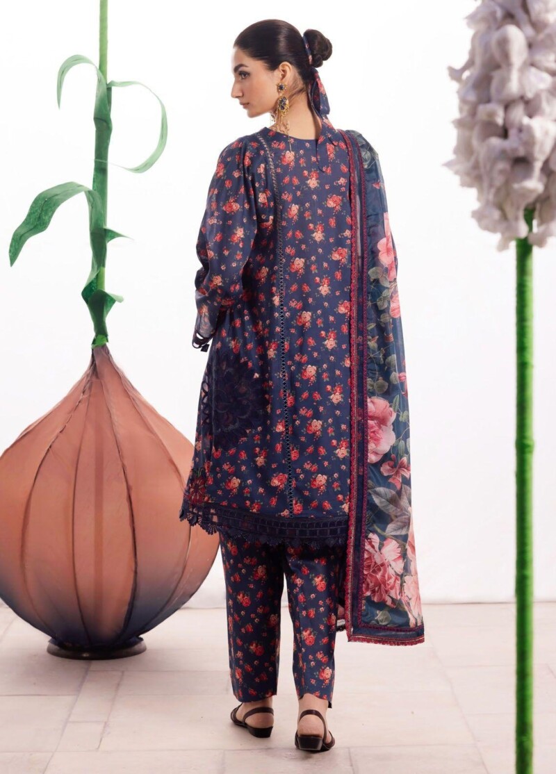 Iznik Dahlia Dl-07 Meadow Embroidered Luxury Lawn 3Pc Suit Collection 2024