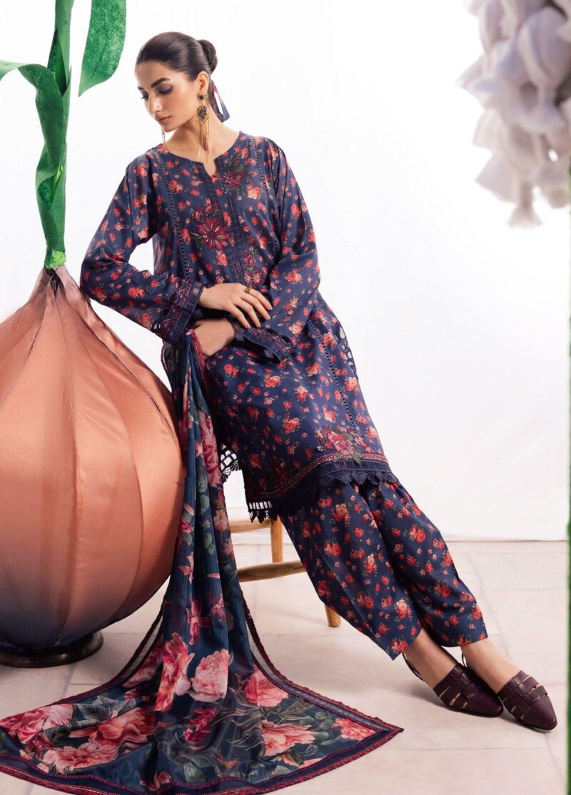 Iznik Dahlia Dl-07 Meadow Embroidered Luxury Lawn 3Pc Suit Collection 2024