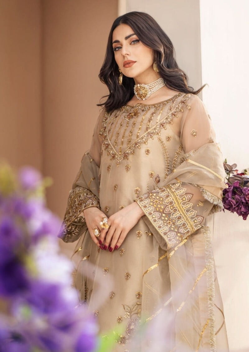 Mashq Zainab Alive (Qfd 0063) Formal Collection