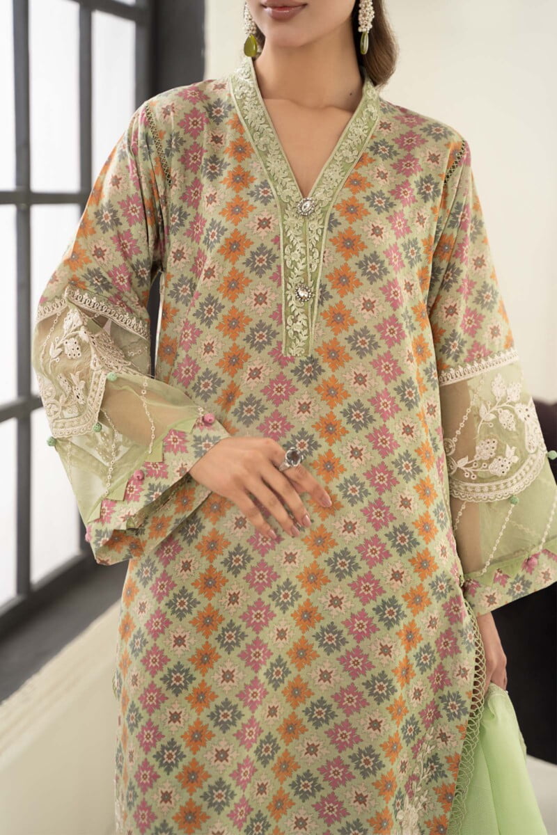 Faiza Saqlain Zaabya Luxe Collection 24