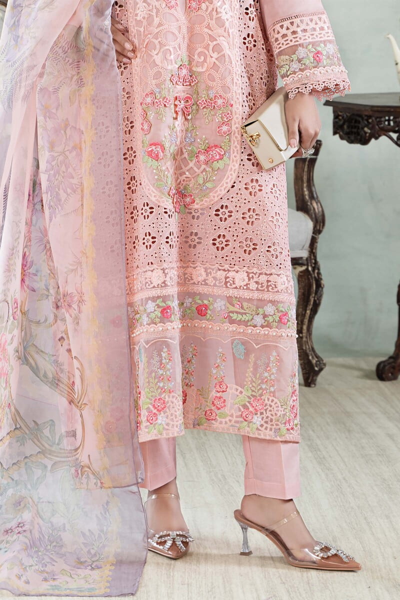 Qalamkar Ar 10 Helene Q Prints Collection 24