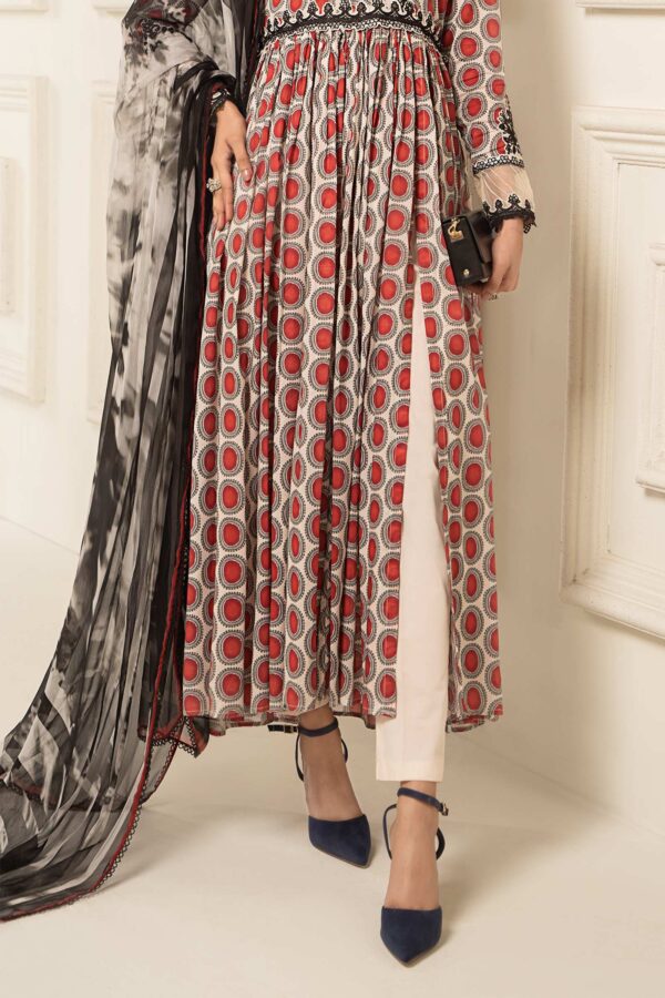 Farasha Black Scarlet Printed Essentials Collection 24