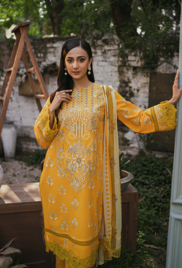 Gardenia D-05 Embroidered Lawn Collection 2024