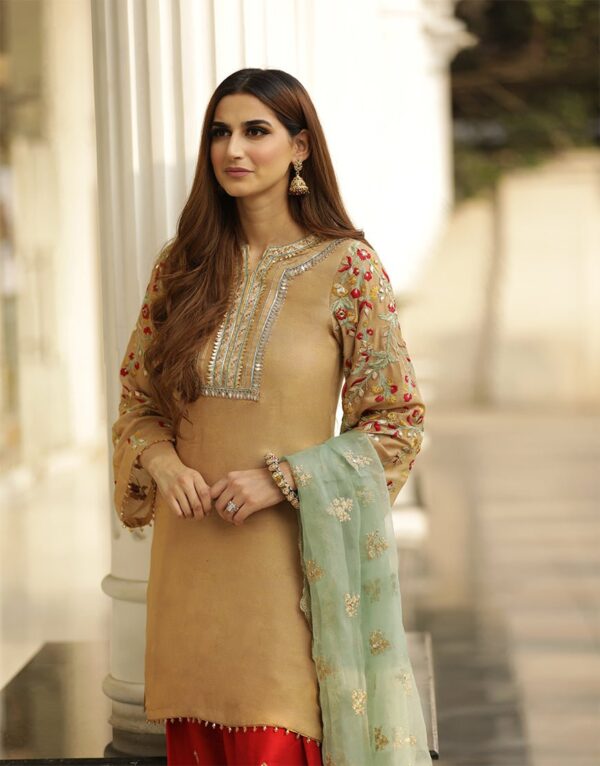 Faiza Saqlain Hayal Luxe Formals