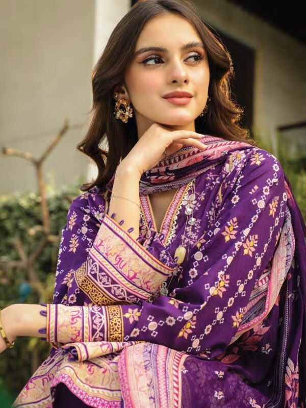 Komal Lg-Iz-0088-A Printed Lawn 3Pc Suit Collection 2024