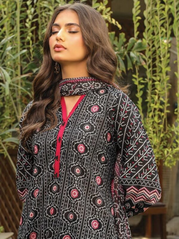 Komal Lg-Rl-0002-A Printed Lawn 3Pc Suit Collection 2024