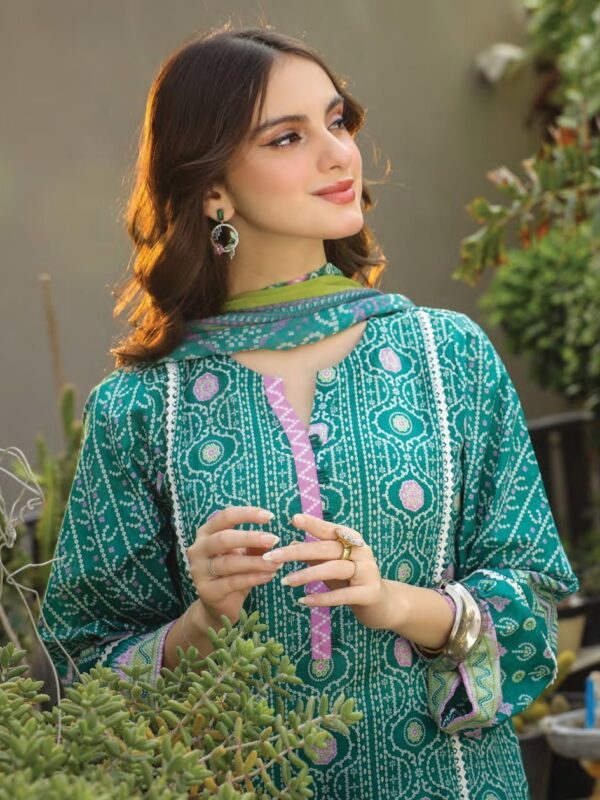 Komal Lg-Rl-0002-B Printed Lawn 3Pc Suit Collection 2024