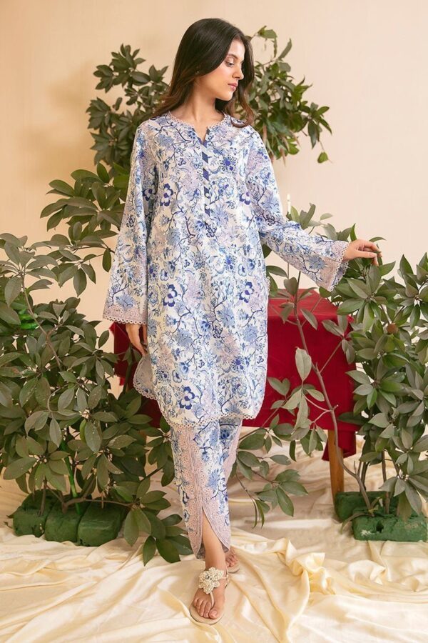 Mushq Amber Sky Wisteria Basic Pret Collection