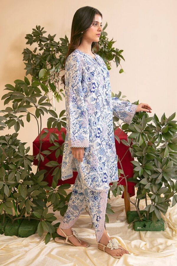 Mushq Amber Sky Wisteria Basic Pret Collection