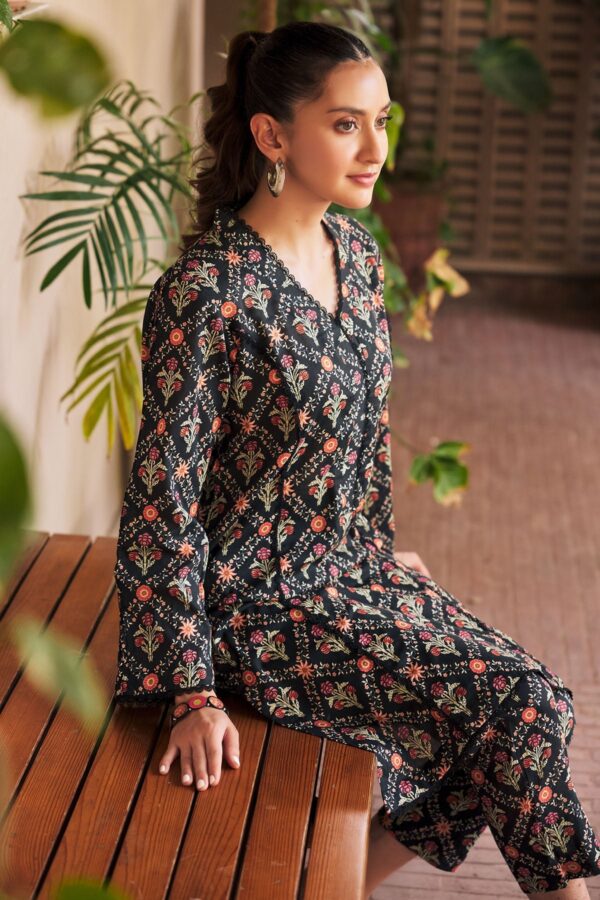 Motifz 2473 Skin Embroidered Lawn Stitched Casuals Collection 24