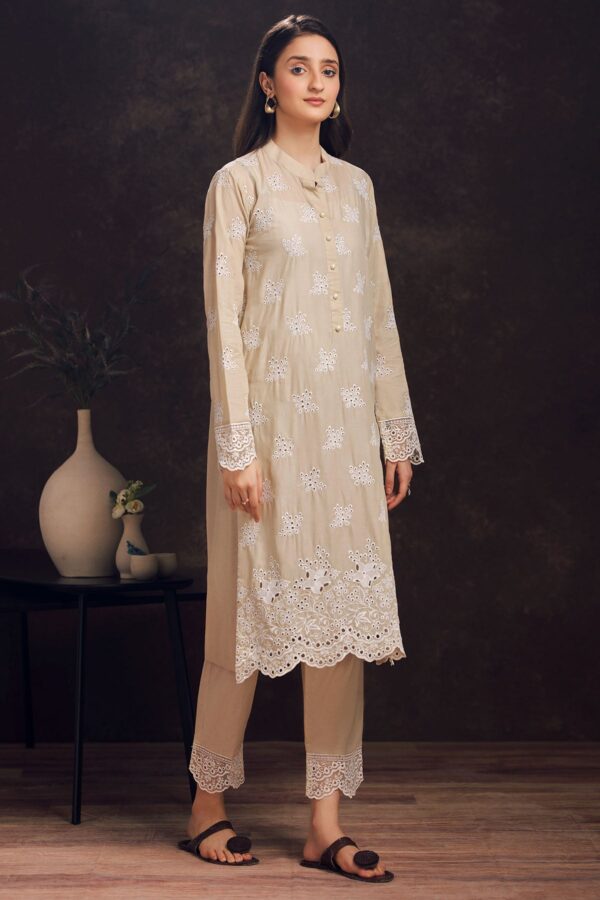 Khakaa Whites Feher Collection 24