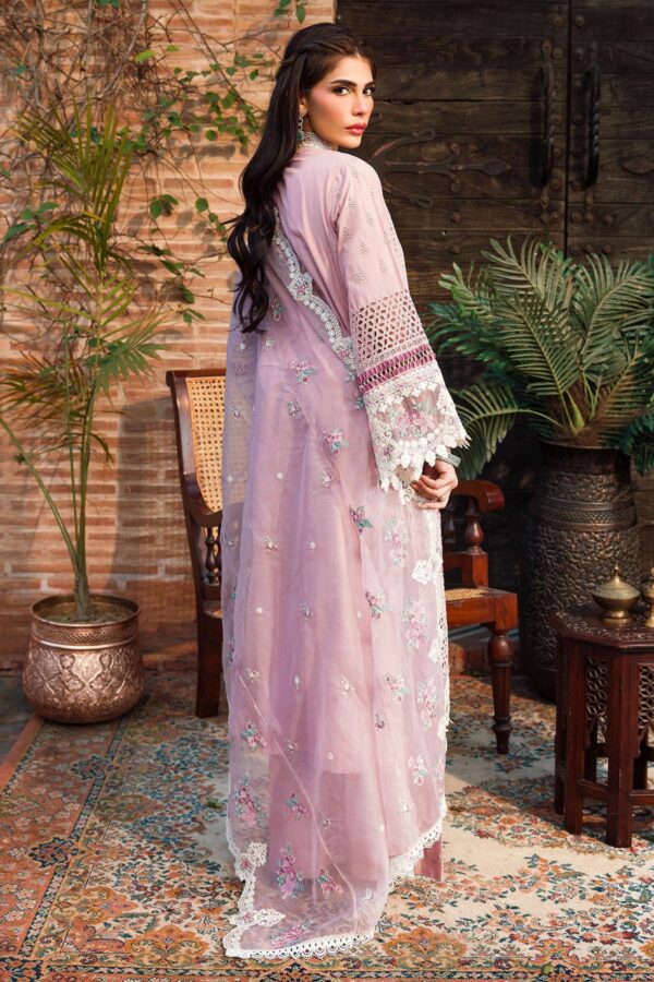 Motifz 4433-Pakeeza Embroidered Lawn Unstitched Premium 2