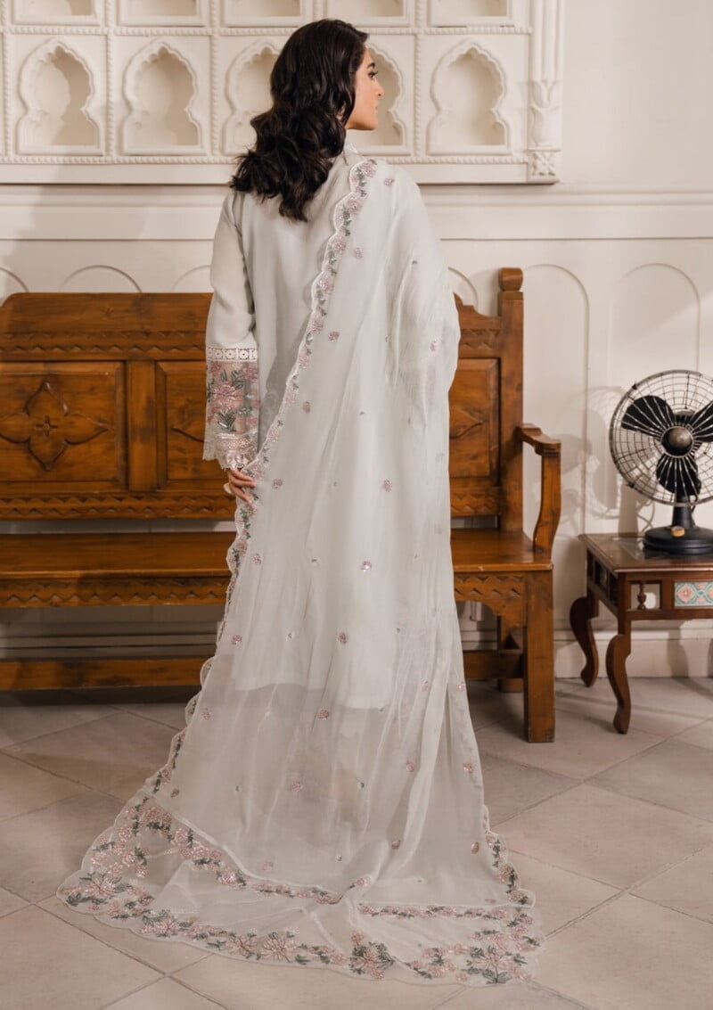 Bin Ilyas Naqsh D 5A Sevgi Lawn Collection