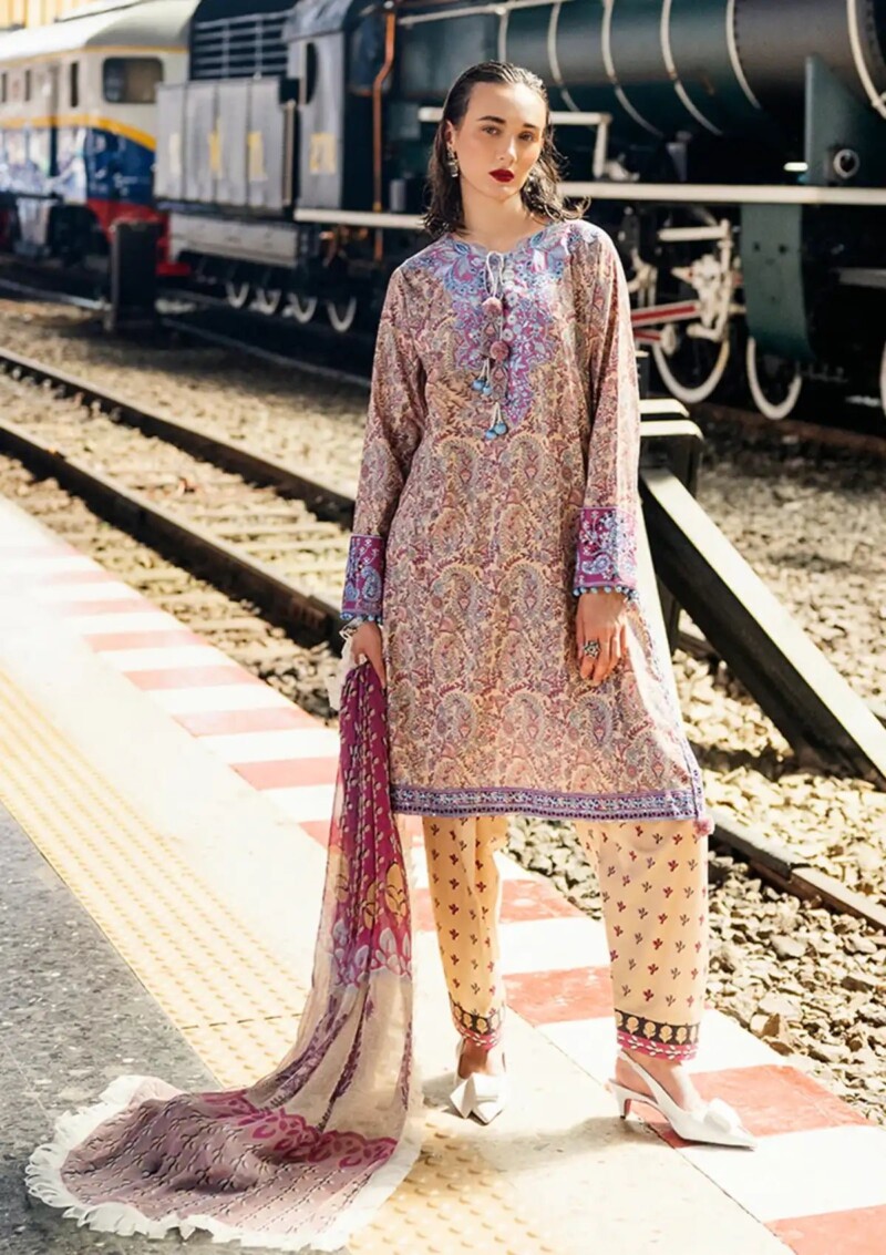 Roheenaz Taneez Rt24 05 A Sahar Lawn Collection 24