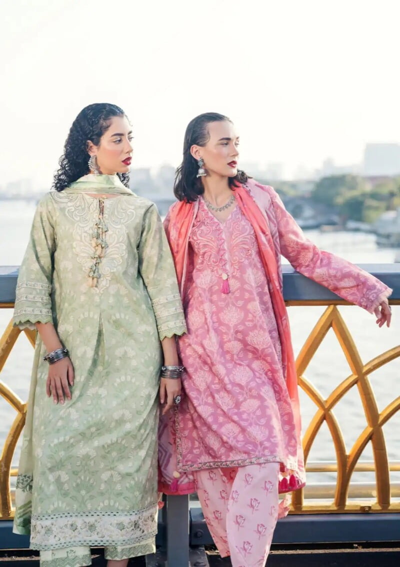 Roheenaz Taneez Rt24 07 B Vida Lawn Collection 24