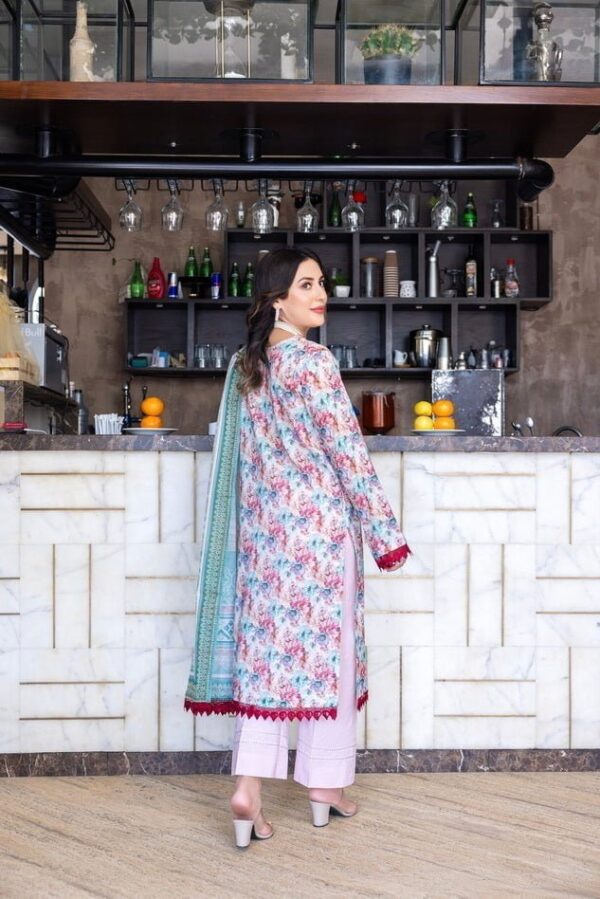 Regalia Salina Sdpl6-05 Vol-06 Digital Printed Lawn Collection 2024