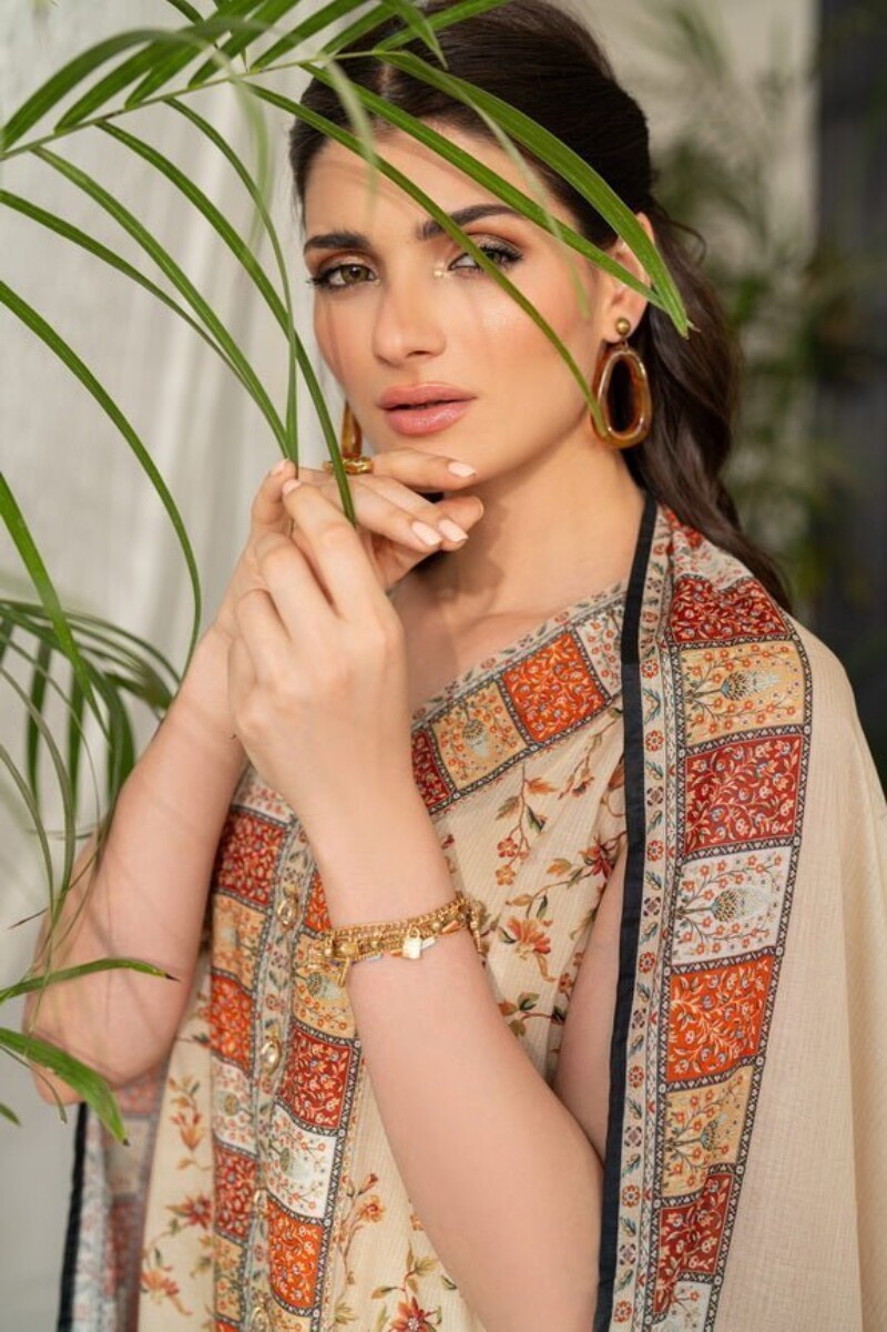 Regalia Salina Sdpl7-01 Vol-07 Digital Printed Lawn Collection 2024