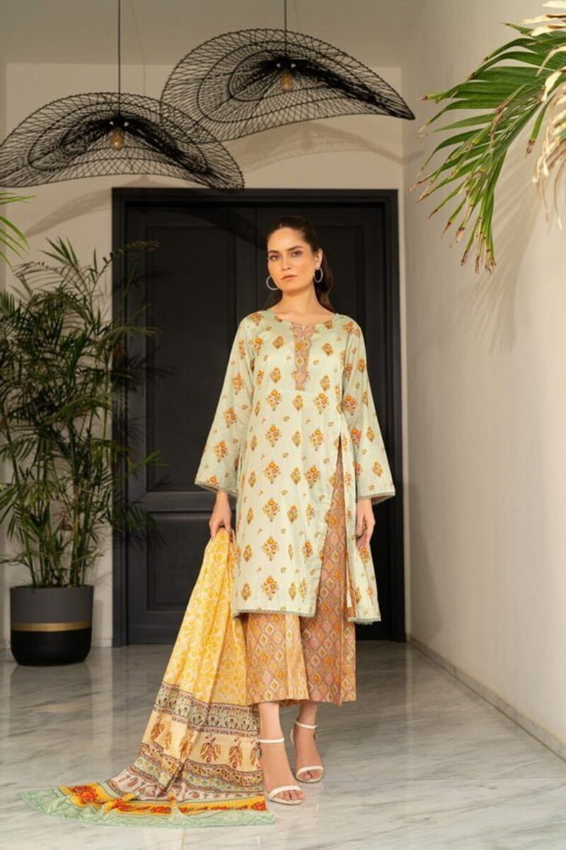 Regalia Salina Sdpl7-05 Vol-07 Digital Printed Lawn Collection 2024