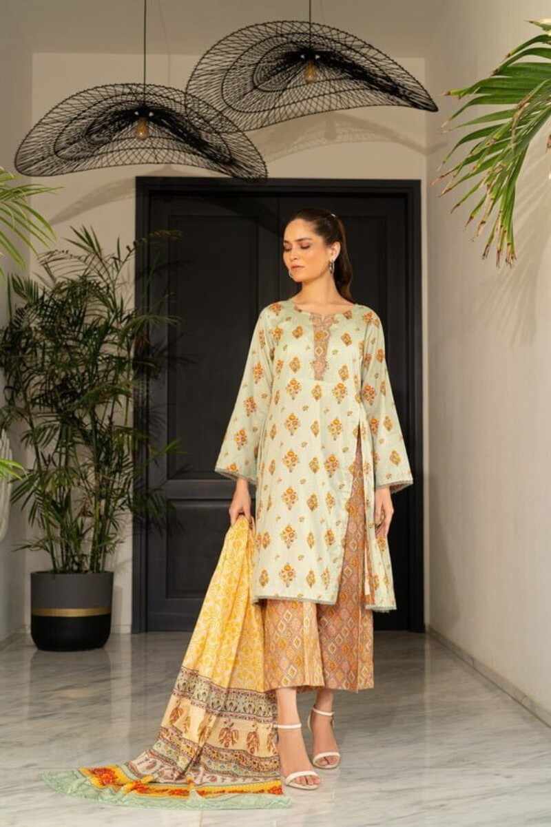 Regalia Salina Sdpl7-05 Vol-07 Digital Printed Lawn Collection 2024