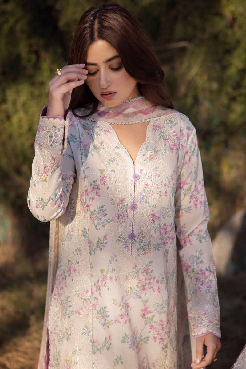 Zaha By Khadijah Shah Zl24-03A Aysel Embroidered Lawn 3Pc Suit Collection 2024