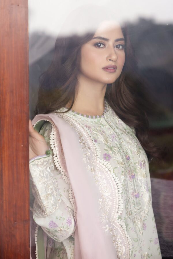 Zaha By Khadijah Shah Zl24-12B Leyla Embroidered Lawn 3Pc Suit Collection 2024