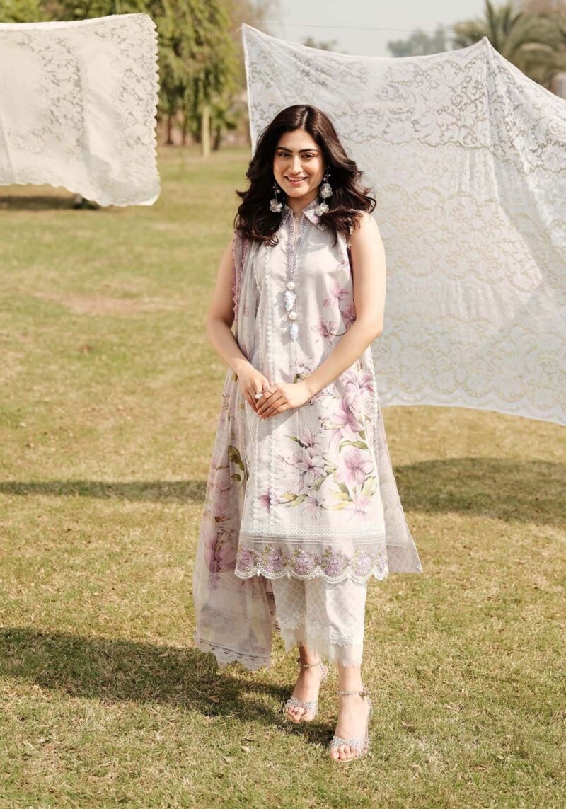 Zarqash Zq-03 Luxury Lawn 3pc Suit Collection 2024