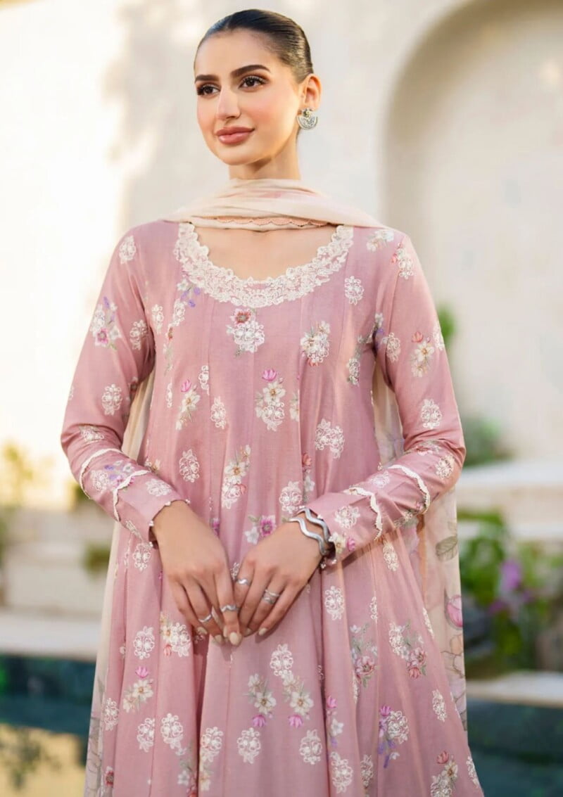 Iznik Festive 24 Sfl 03 Revelry Lawn Collection