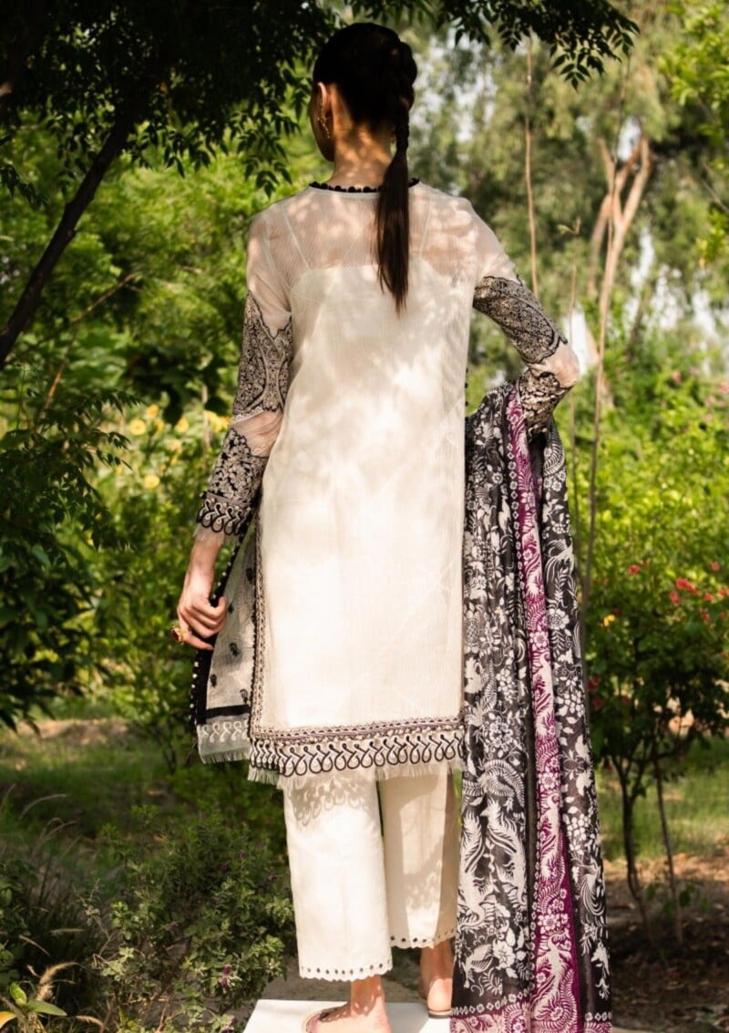 Sana Safinaz Muzlin V02 Mv 3 B Lawn Collection