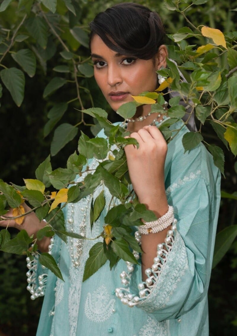 Sana Safinaz Muzlin V02 Mv 5 B Lawn Collection