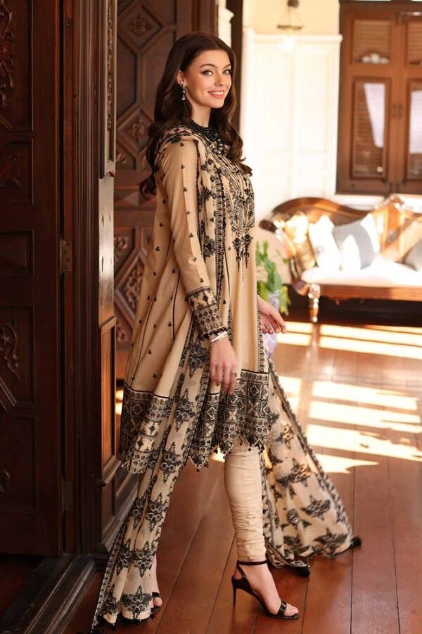 Gul Ahmed Pm-42010 Premium Embroidered Lawn Collection 2024