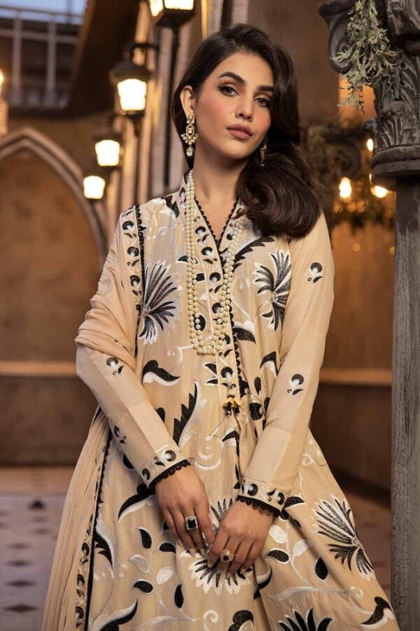 Gul Ahmed Pm-42012 Premium Embroidered Lawn Collection 2024