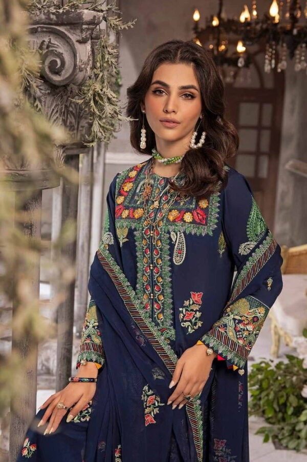 Gul Ahmed Pm-42028 Premium Embroidered Lawn Collection 2024