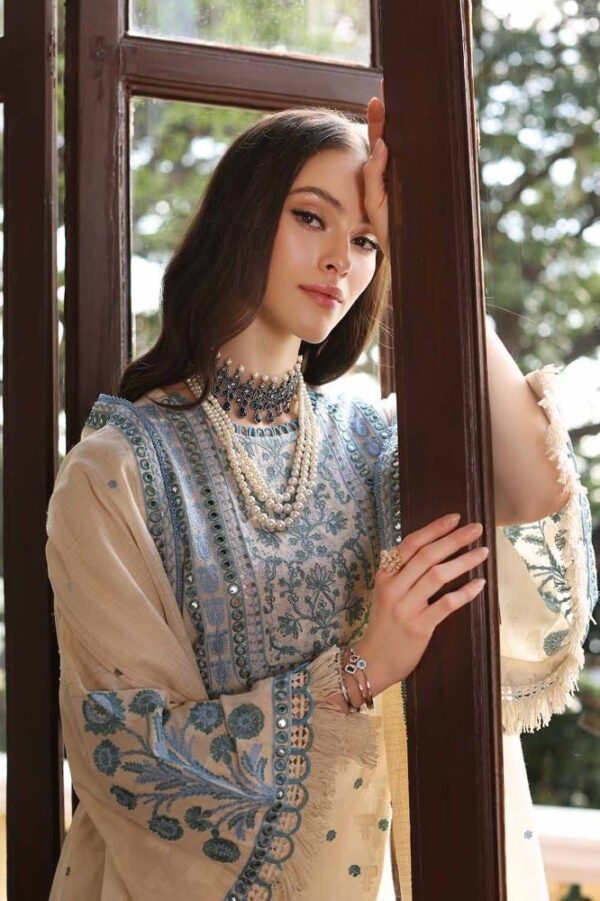 Gul Ahmed Pm-42030 Premium Embroidered Lawn Collection 2024