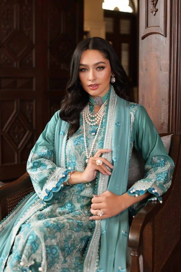 Gul Ahmed Pm-42036 Premium Embroidered Lawn Collection 2024