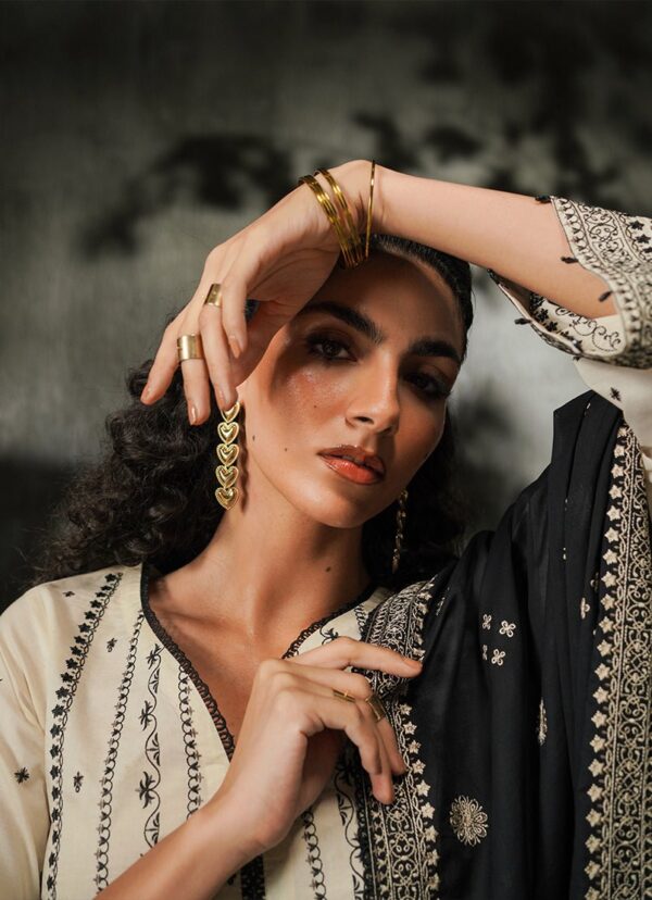 Image Noorayn Monochrome Collection 2024