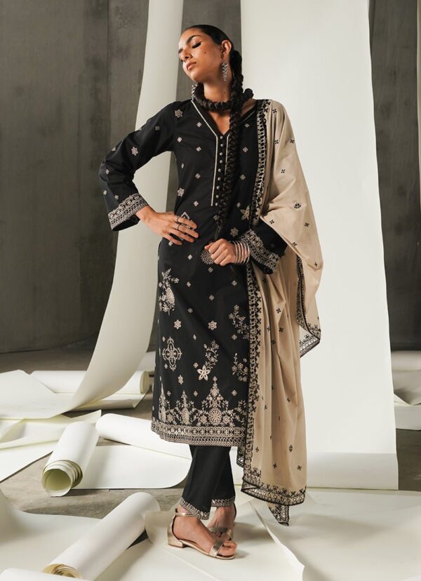 Image Nadira Monochrome Collection 2024