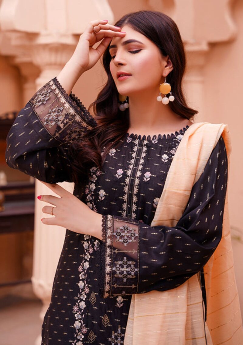 Noor Jahan Kn24 03 Kohenoor Lawn Collection