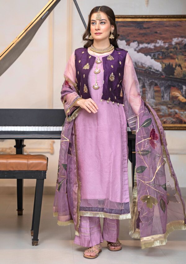 Flores Fa24 03 Aghaaz e Mehar Formal Collection 24