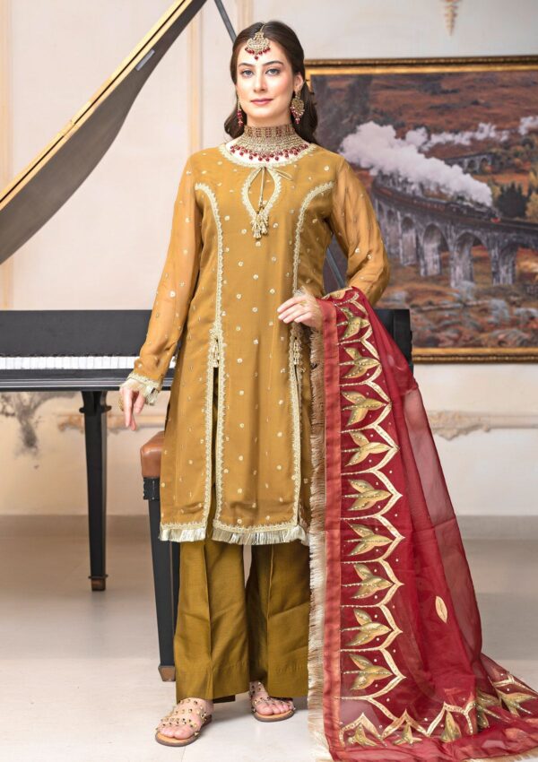 Flores Fa24 06 Aghaaz e Mehar Formal Collection 24