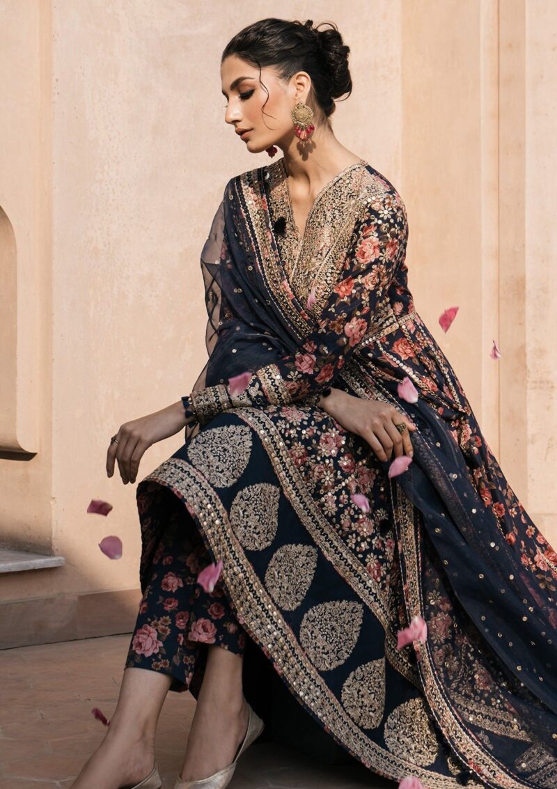 Jazmin Sll24 01 Shahkaar Lawn Collection