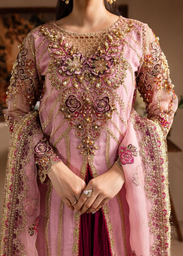 Maria Osama Khan Zarmina Lamhay Embroidered Organza