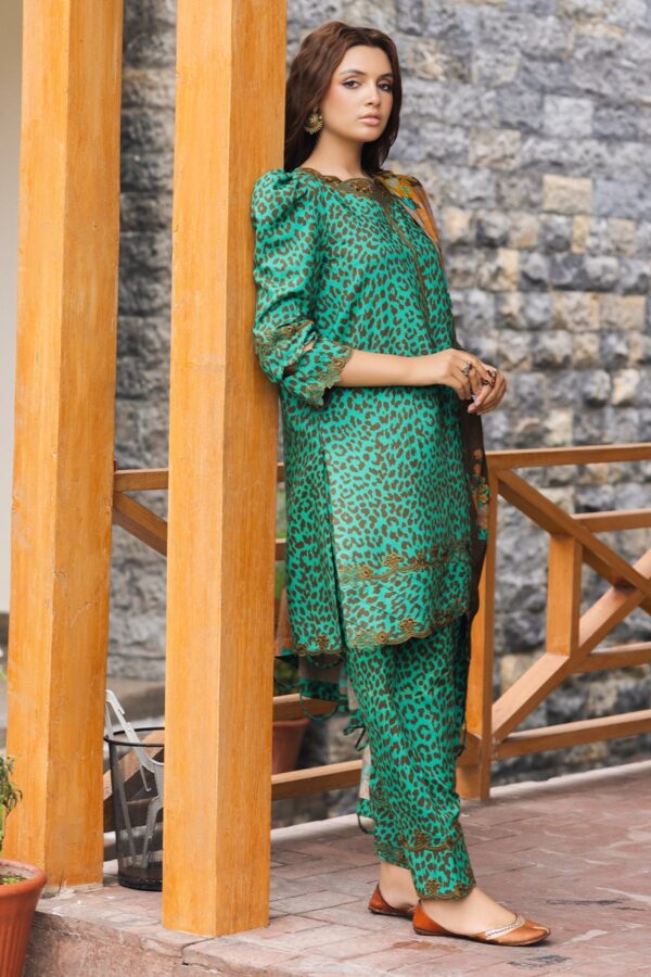 Charizma Anw4-05 Aniq Embroidered Staple Linen Collection