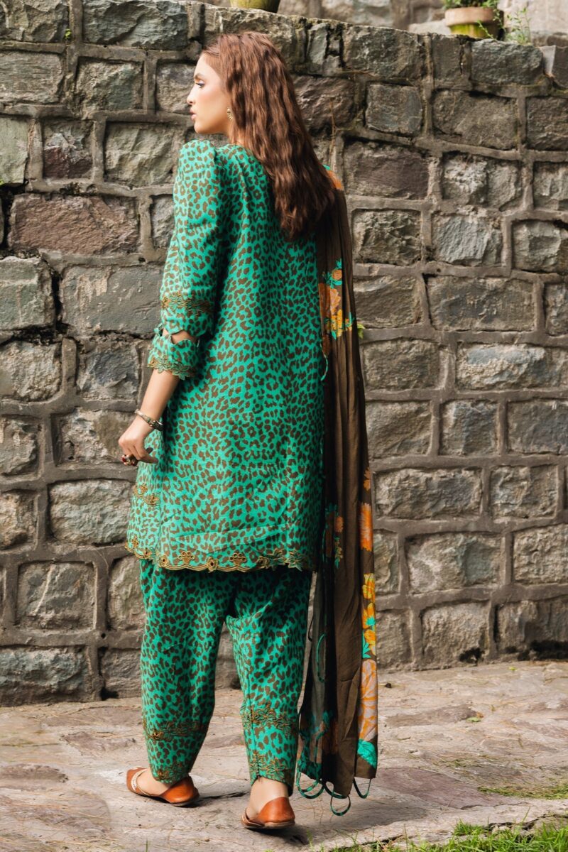 Charizma Anw4-05 Aniq Embroidered Staple Linen Collection